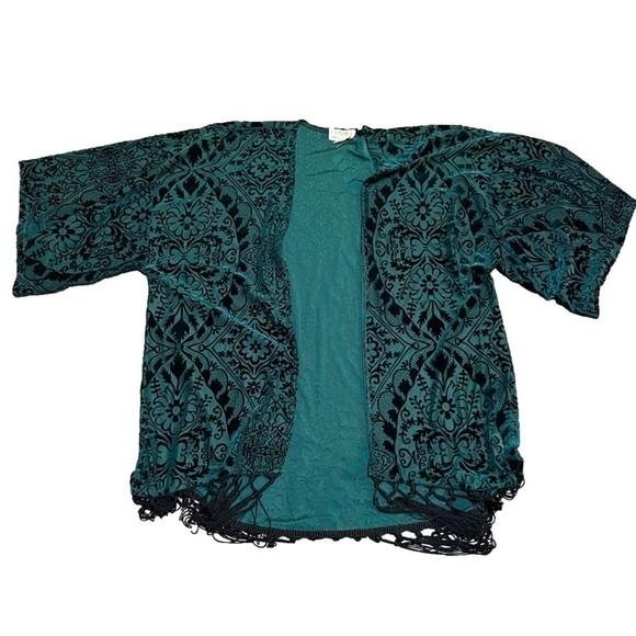 La Hearts Emerald Green Shawl (Sz One Size) - Picture 7 of 14